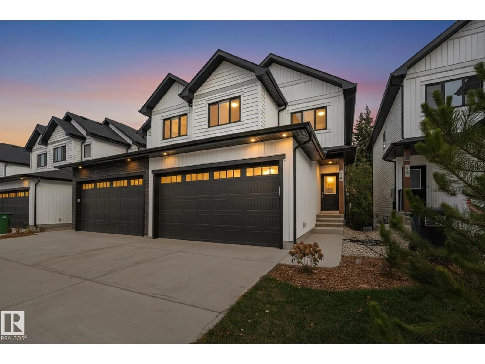 Duplex for rent: #19 5122 213a St Nw, Edmonton, Alberta T6M 0K7