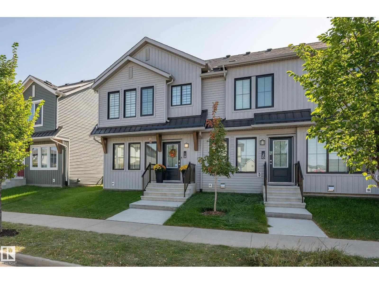 Row / Townhouse for rent: #19 525 Secord Bv Nw, Edmonton, Alberta T5T 7V3