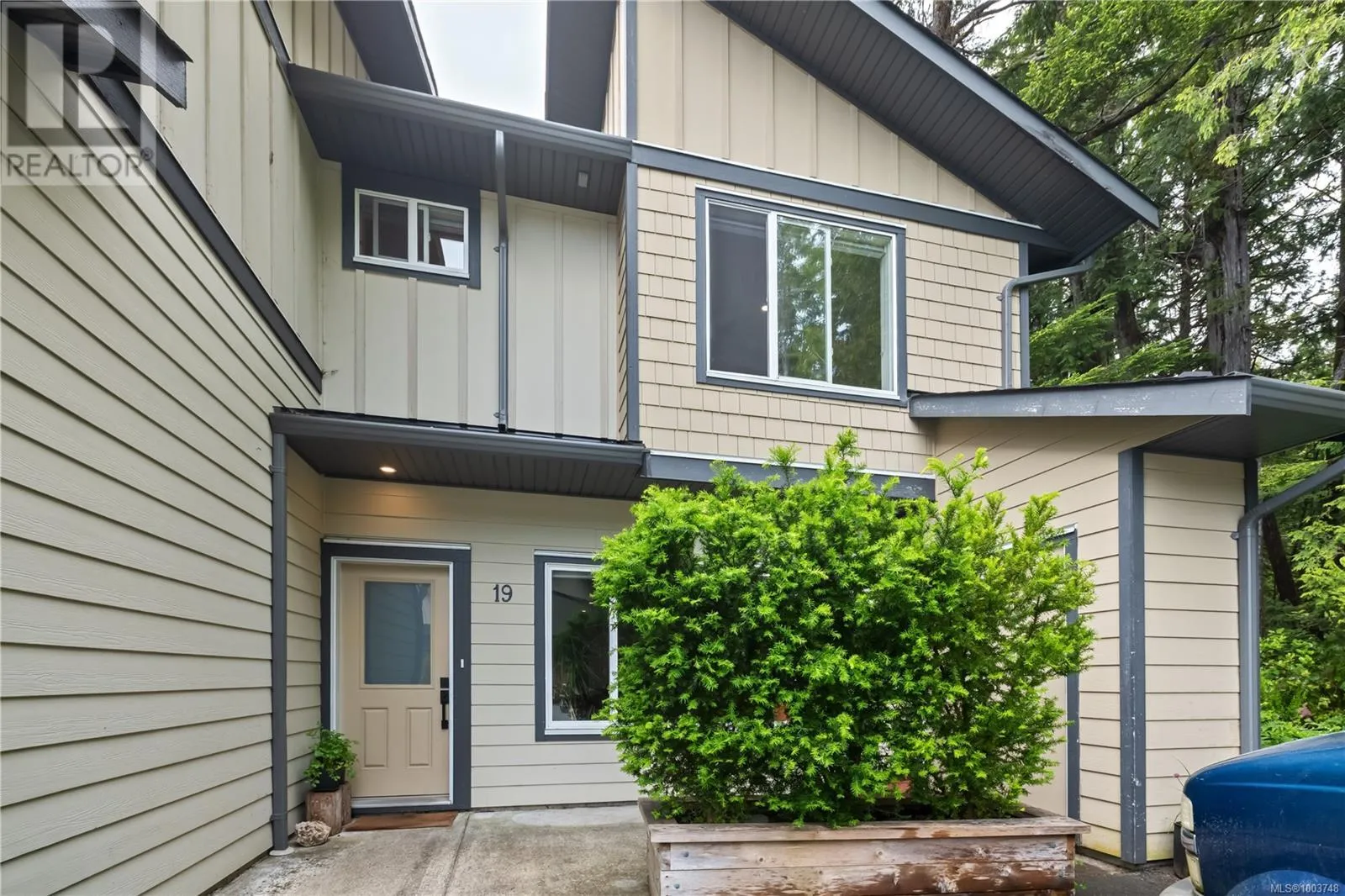 Row / Townhouse for rent: 19 625 Hellesen Dr, Tofino, British Columbia V0R 2Z0