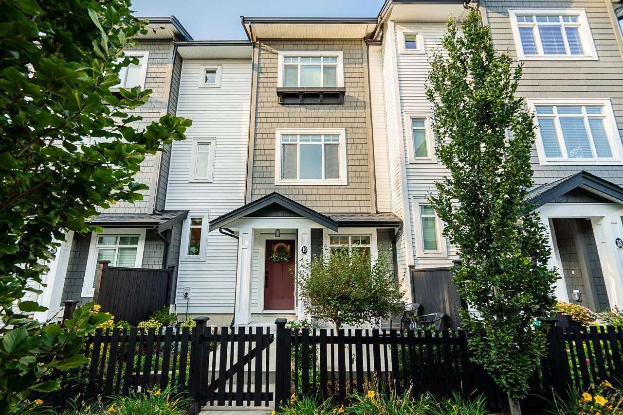 Row / Townhouse for rent: 19 6897 201 Street, Langley, British Columbia V2Y 0Z3