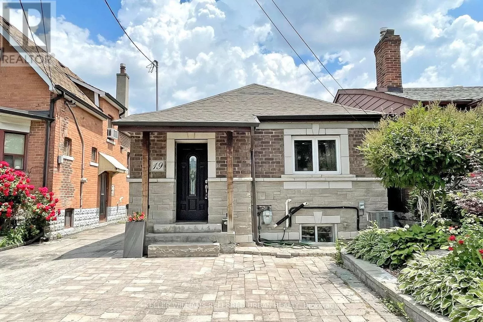 House for rent: 19 Bicknell Avenue, Toronto, Ontario M6M 4G4
