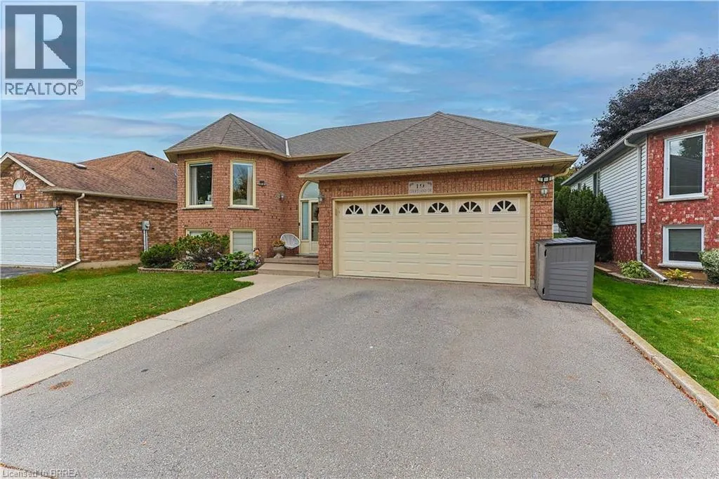 House for rent: 19 Courtland Drive, Brantford, Ontario N3R 7V8