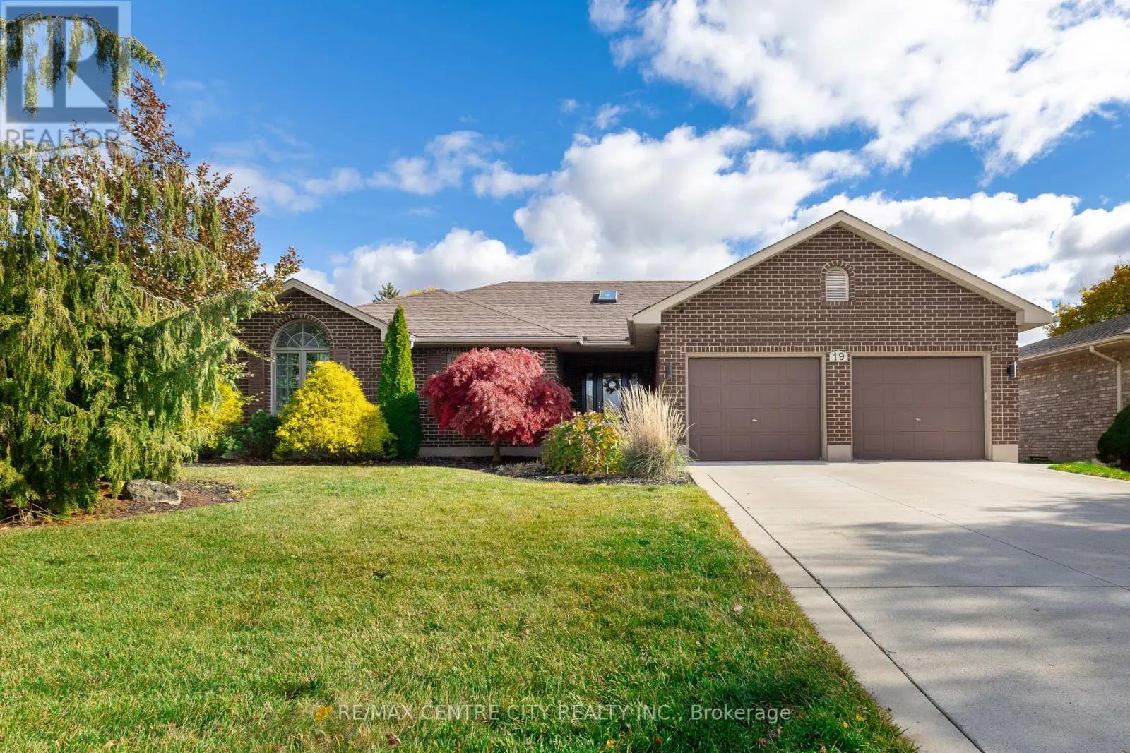 House for rent: 19 Daugherty Drive, St. Thomas, Ontario N5R 4W4