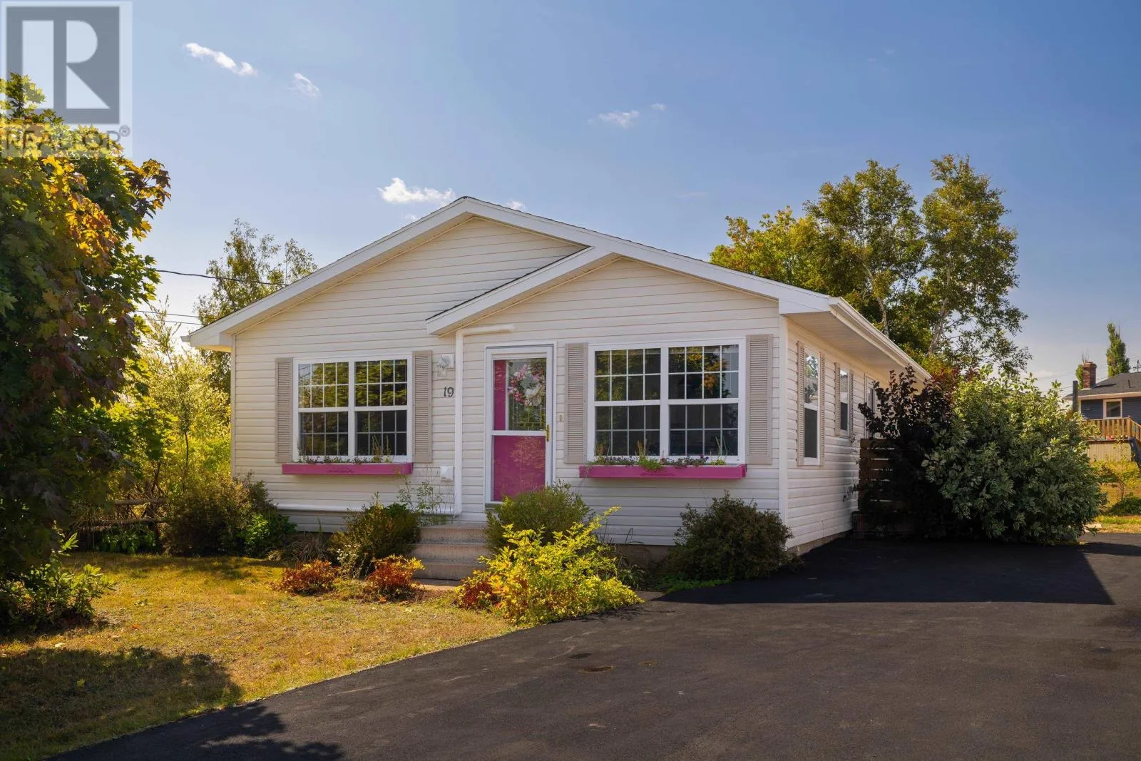 House for rent: 19 Deep River Drive|river Ridge Estates, Charlottetown, Prince Edward Island C1C 1S3