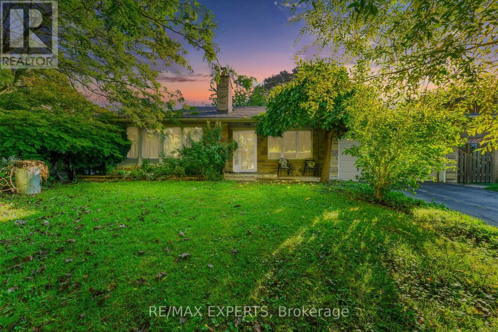 House for rent: 19 Duncombe Boulevard, Toronto, Ontario M1M 3A4