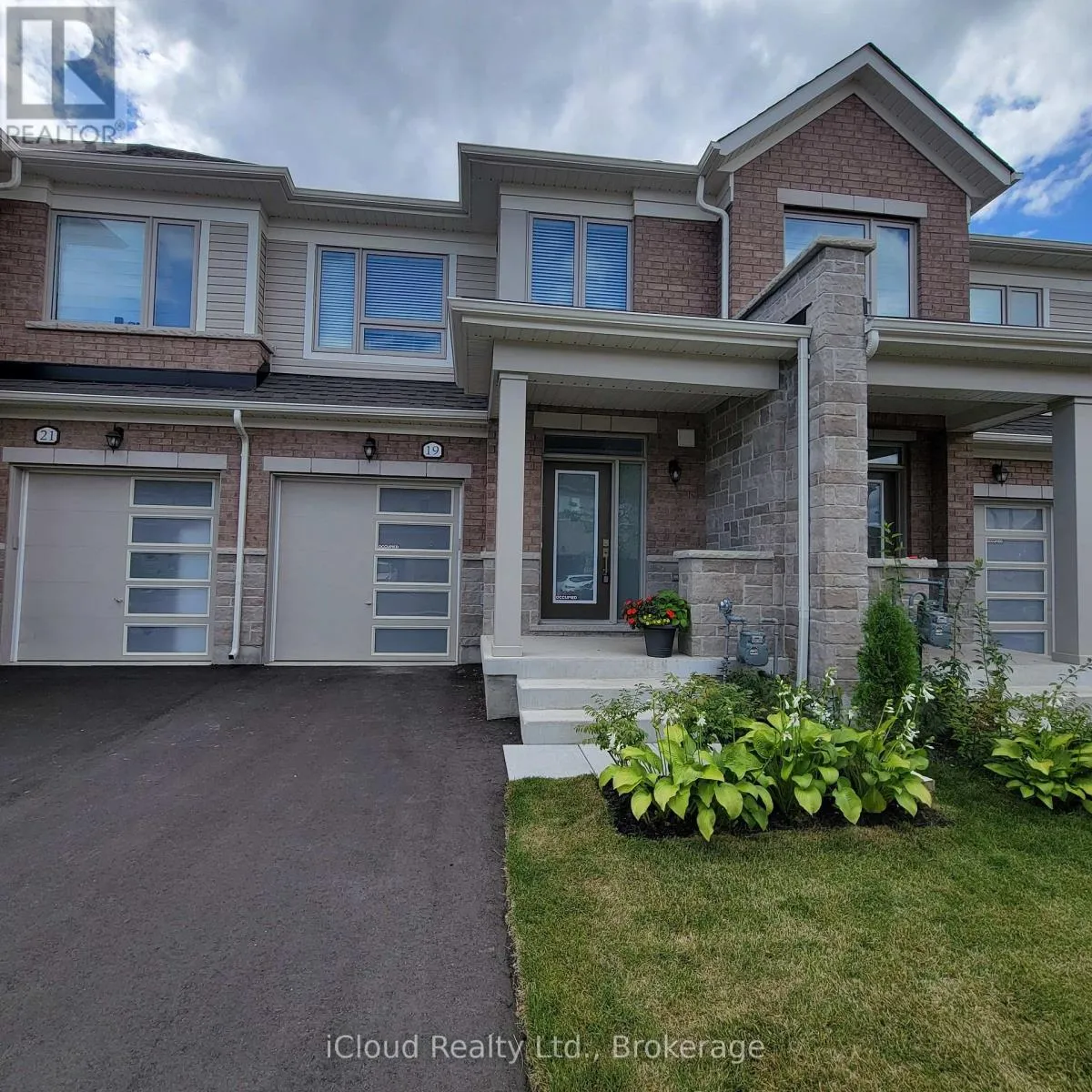 Row / Townhouse for rent: 19 Edminston Drive, Centre Wellington, Ontario N1M 0J3