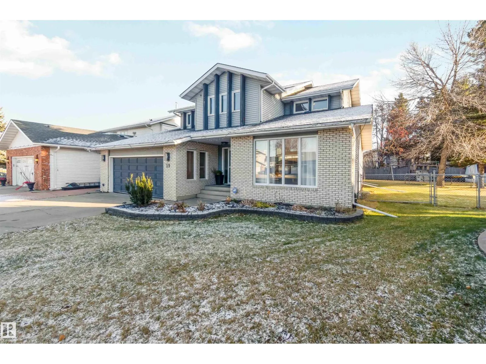 House for rent: 19 Greenborough Cr, Sherwood Park, Alberta T8A 5G6