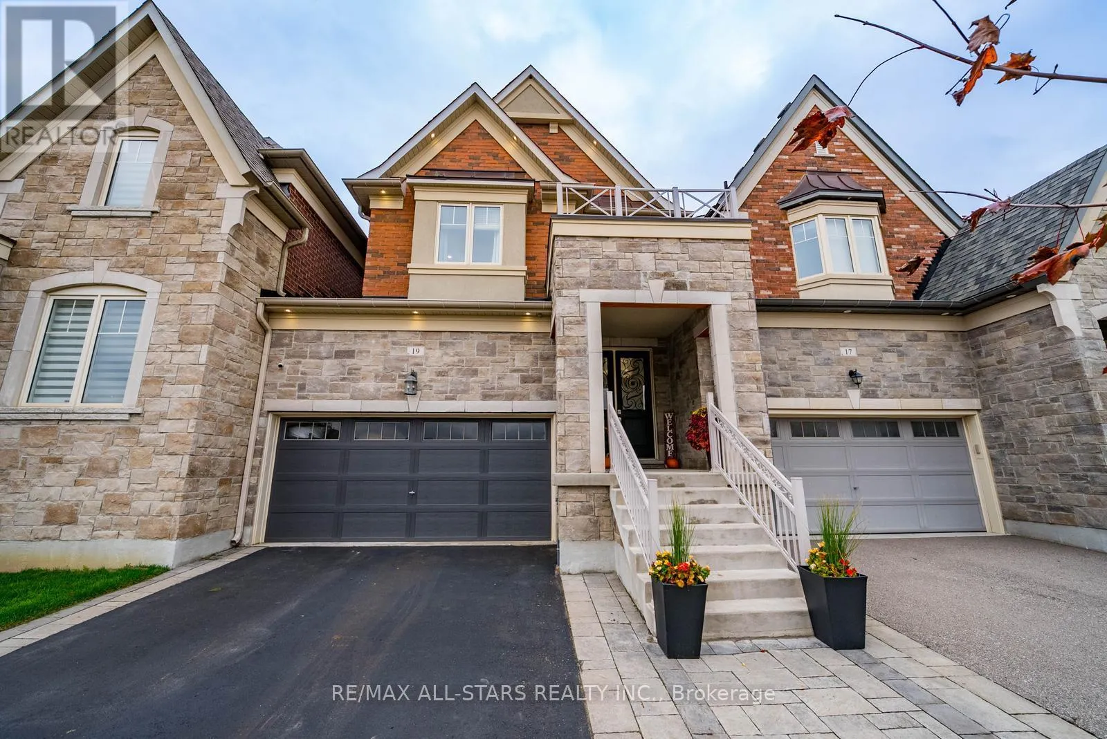 Row / Townhouse for rent: 19 Kettle Valley Trail, King, Ontario L7B 0N3