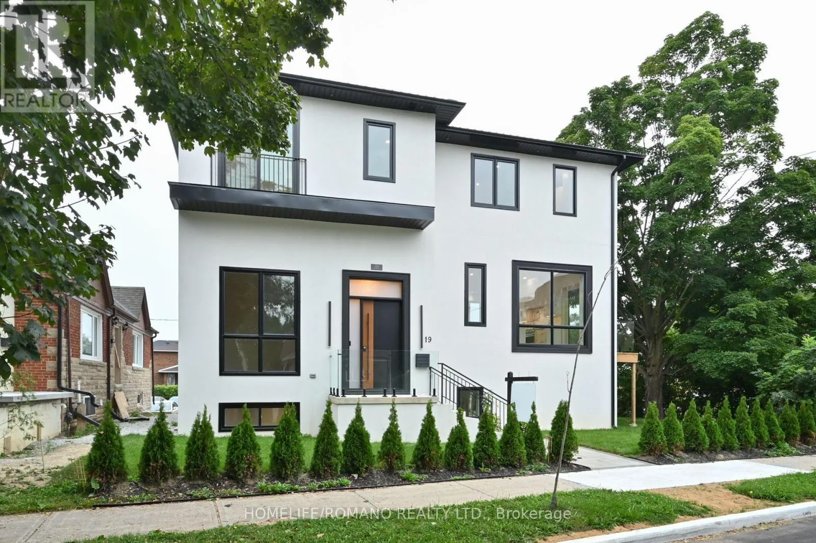 House for rent: 19 King High Avenue, Toronto, Ontario M3H 3A8