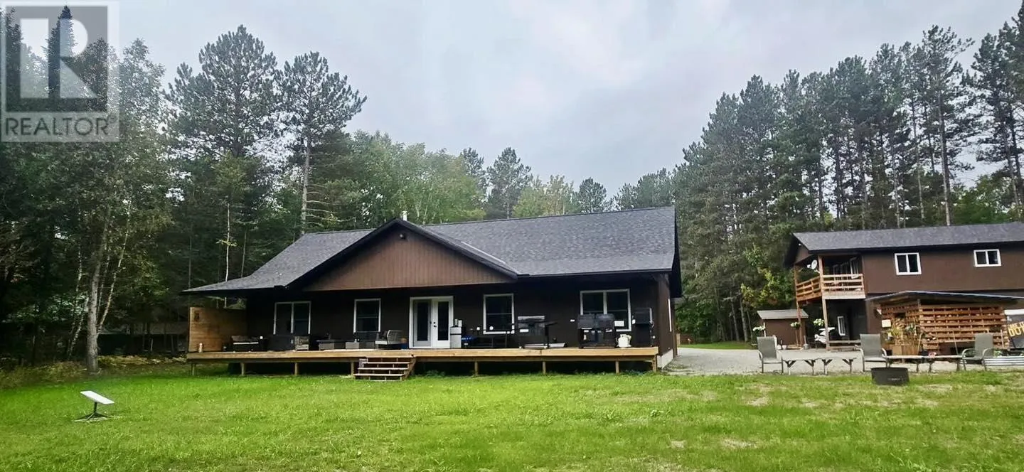 19 Northwoods Dr, Pancake Bay, Ontario P0S 1E0