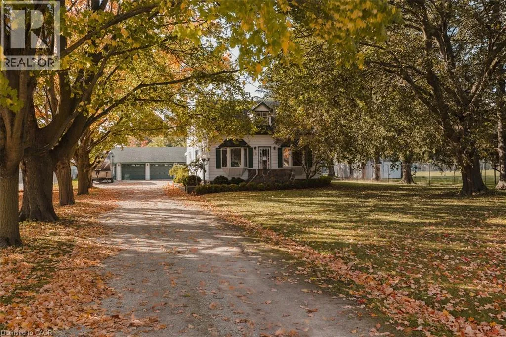 House for rent: 19 Parkside Drive, St. Jacobs, Ontario N0B 2N0