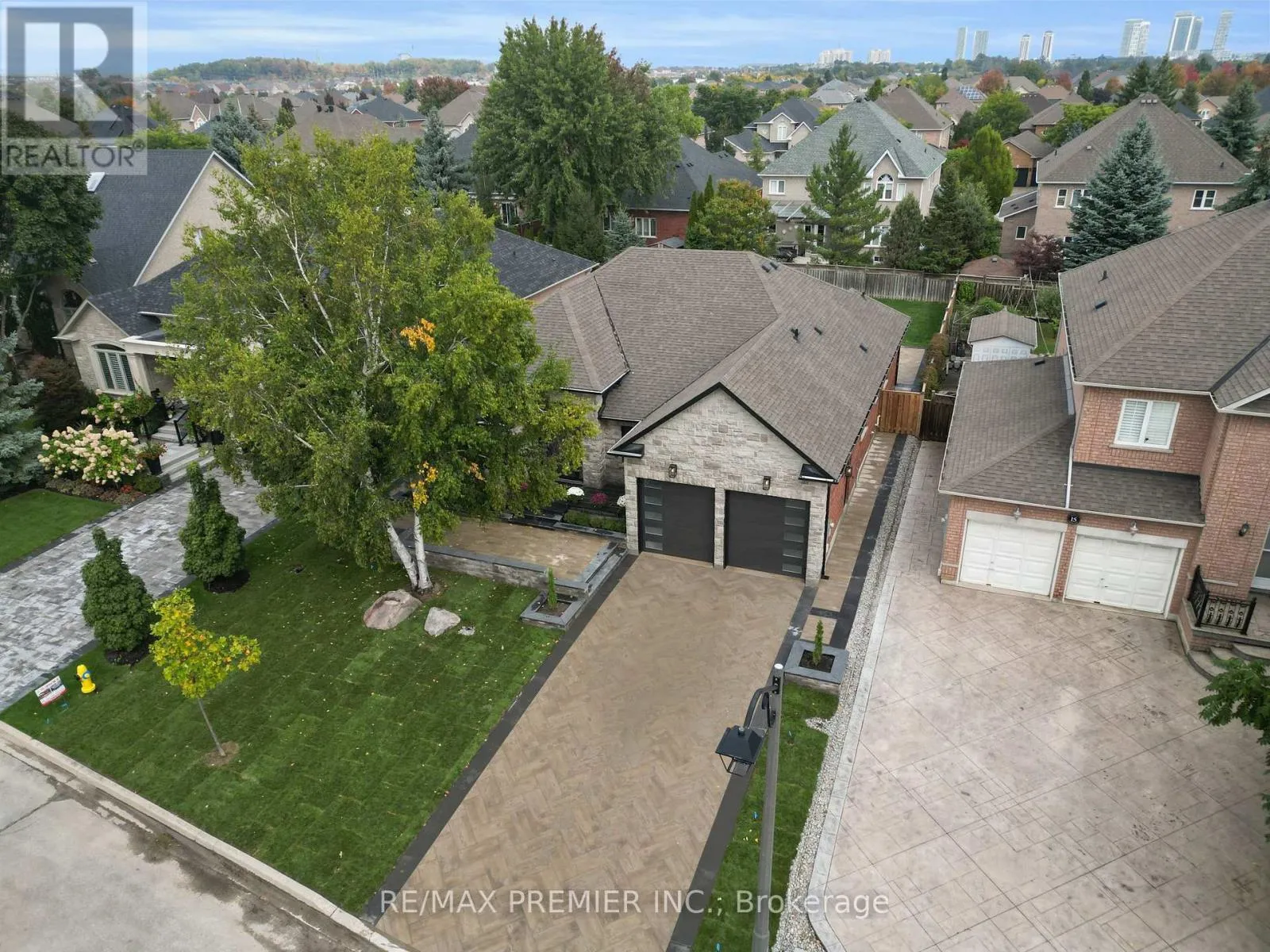 House for rent: 19 Polo Crescent, Vaughan, Ontario L4L 8W6