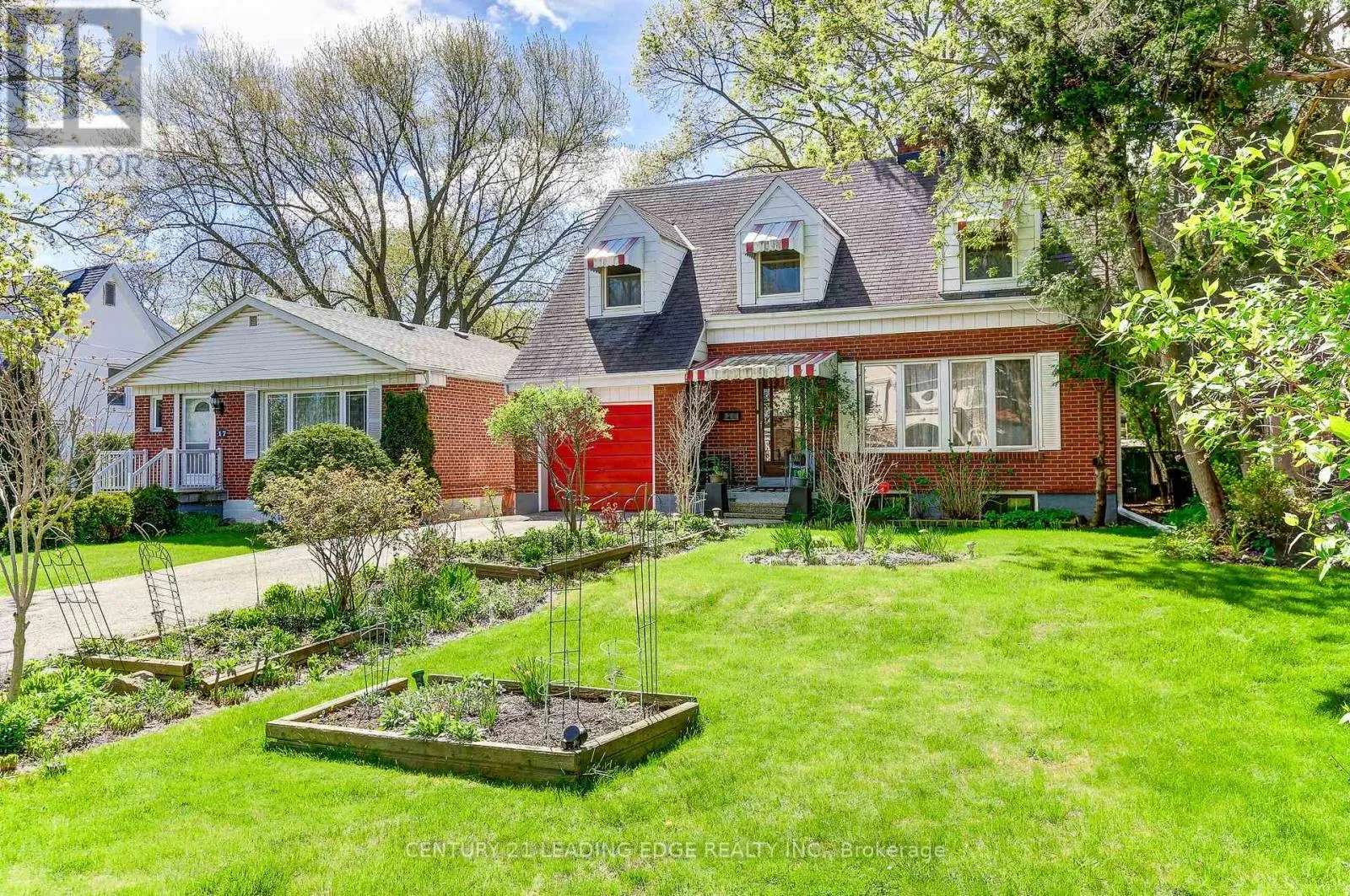 House for rent: 19 Royaleigh Avenue, Toronto, Ontario M9P 2J4