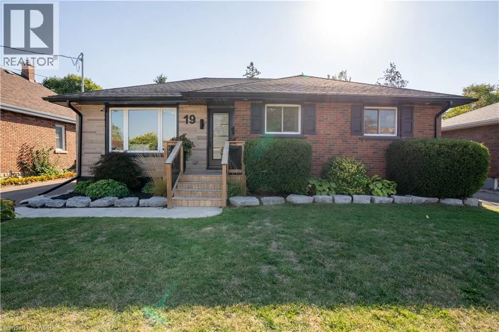 House for rent: 19 Russell Street, Brantford, Ontario N3R 1Y8