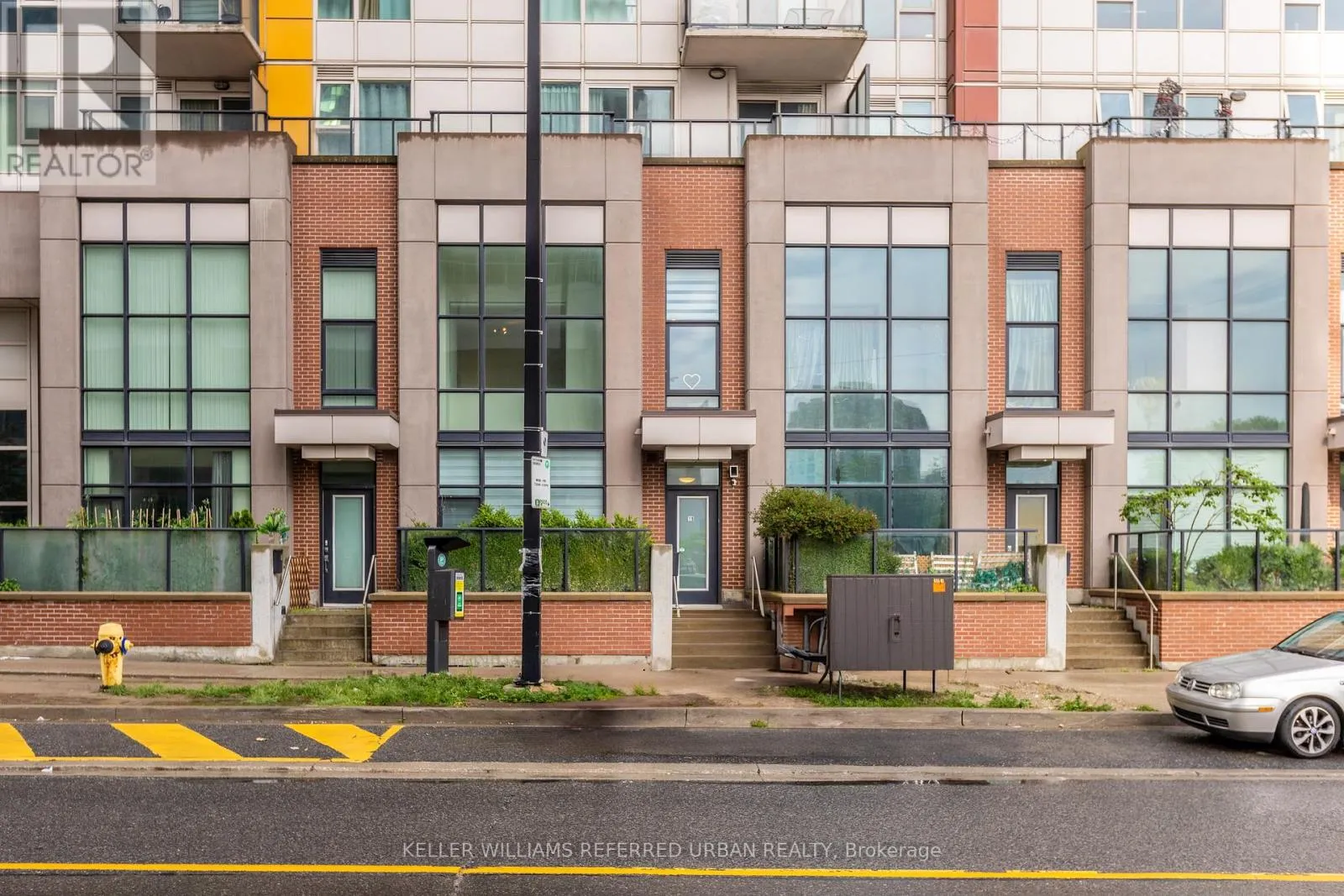 Row / Townhouse for rent: 19 Town Centre Court, Toronto, Ontario M1P 0B3