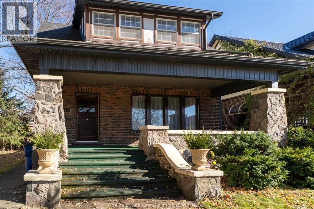 House for rent: 19 Victoria Avenue, Chatham, Ontario N7L 2Z7