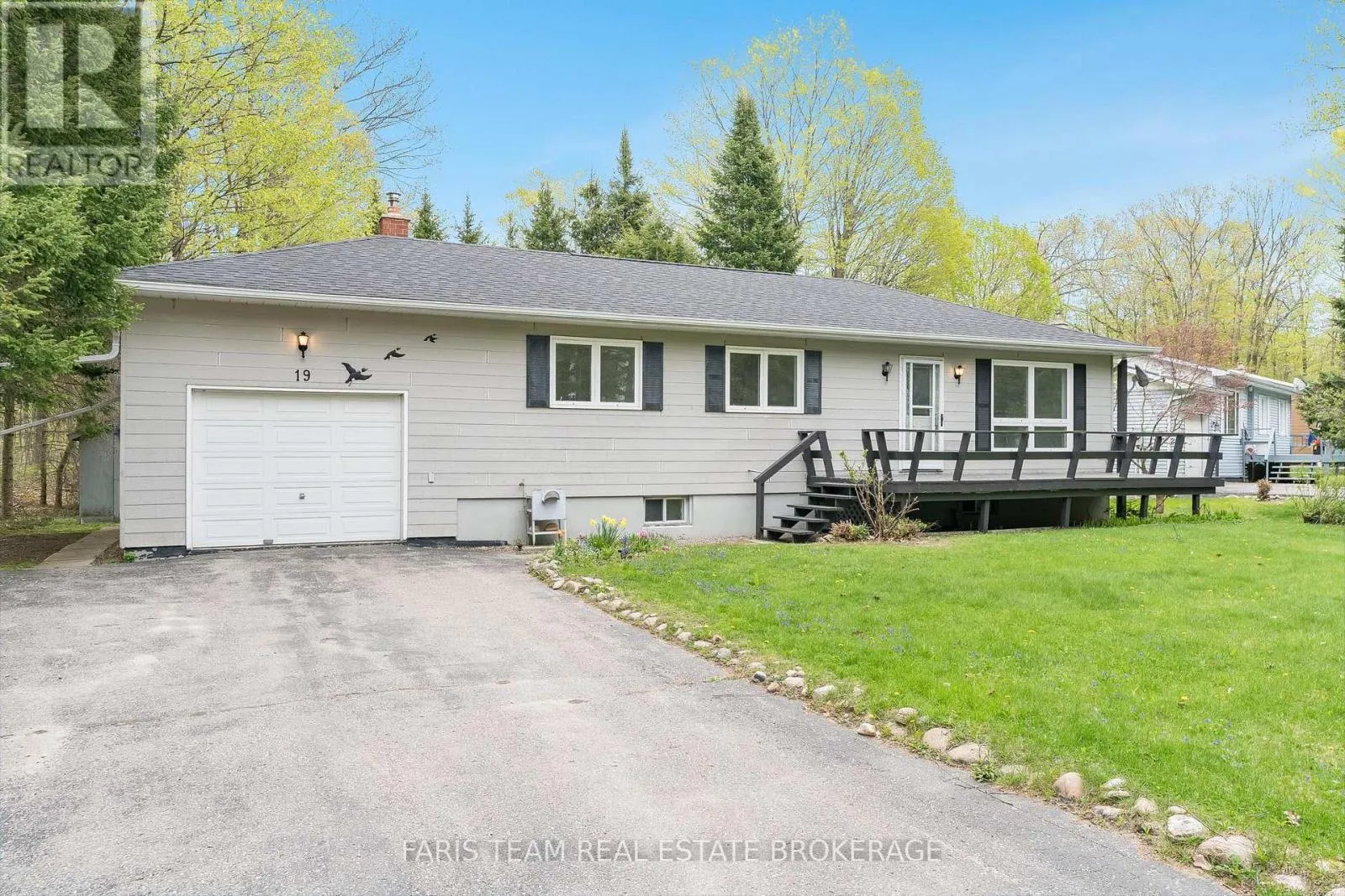 House for rent: 19 Wakunda Crescent, Tiny, Ontario L9M 0B2