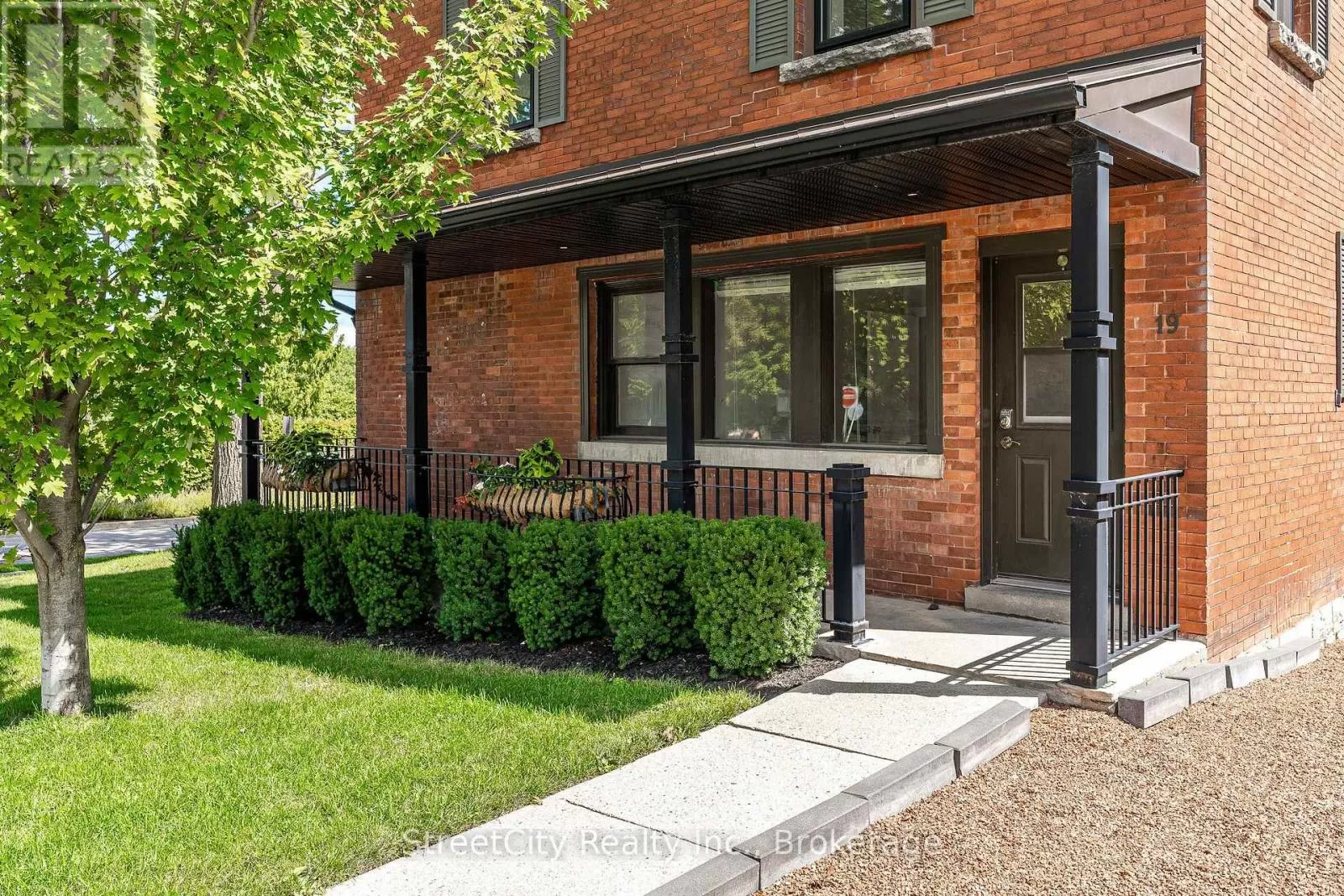 Offices for rent: 19 Waterloo Street S, Stratford, Ontario N5A 4A5