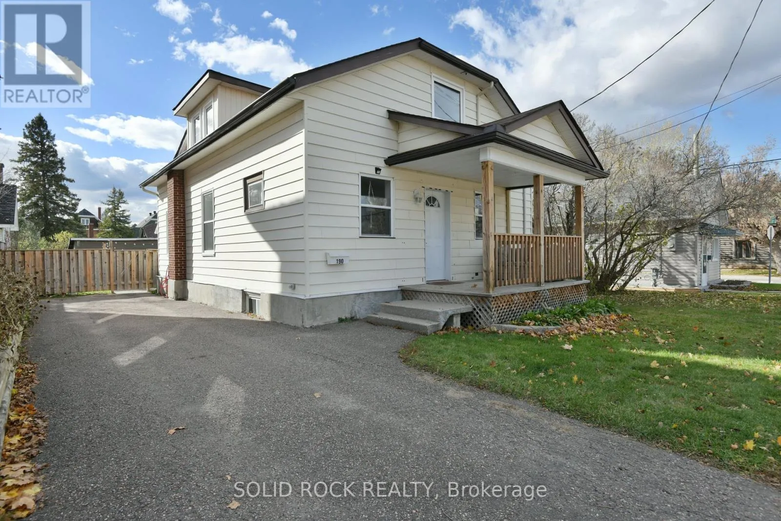 House for rent: 190 Carswell Street, Renfrew, Ontario K7V 2G4