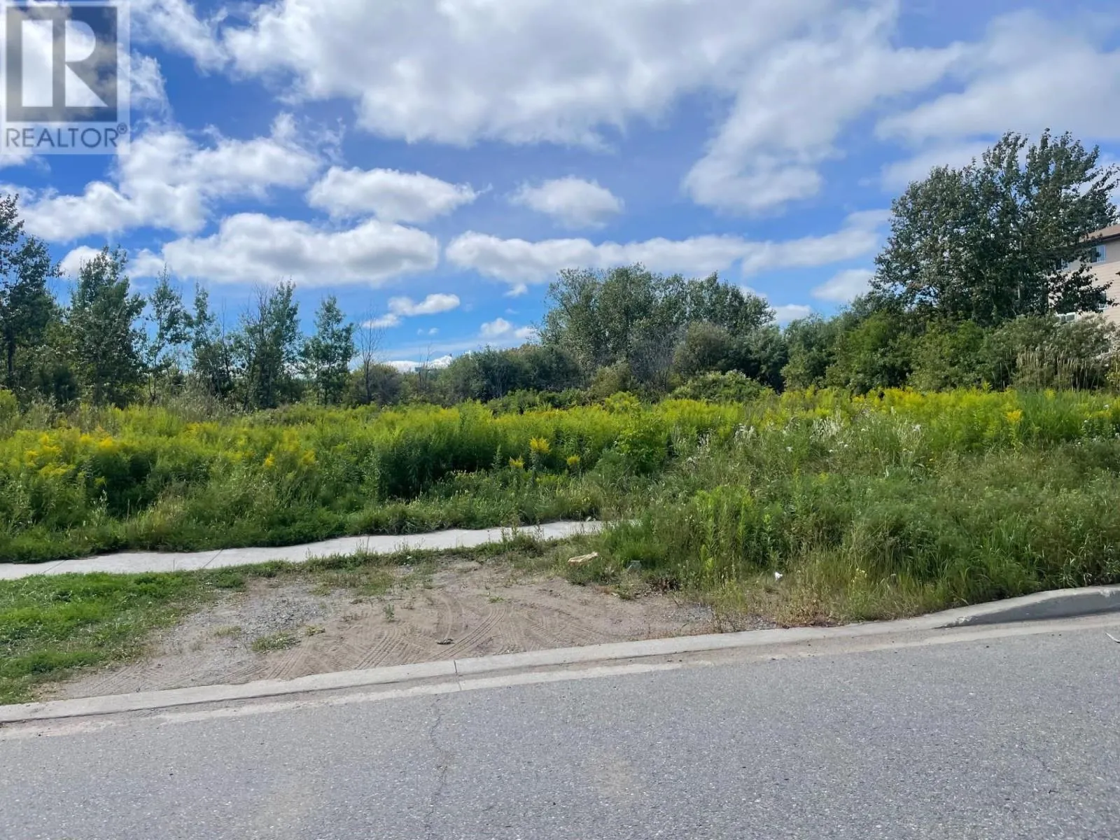 1900 Frederica St W, Thunder Bay, Ontario P7E 6P3