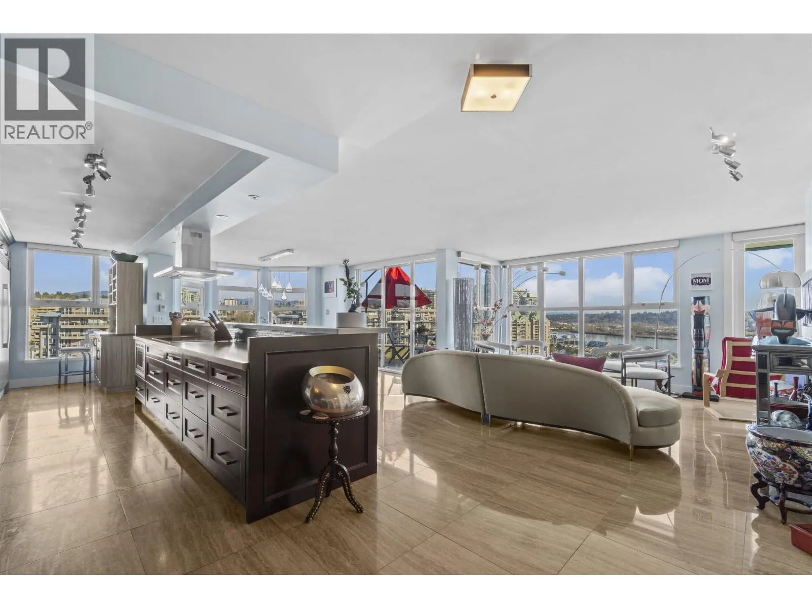 Apartment for rent: 1901 1250 Quayside Drive, New Westminster, British Columbia V3M 6E2