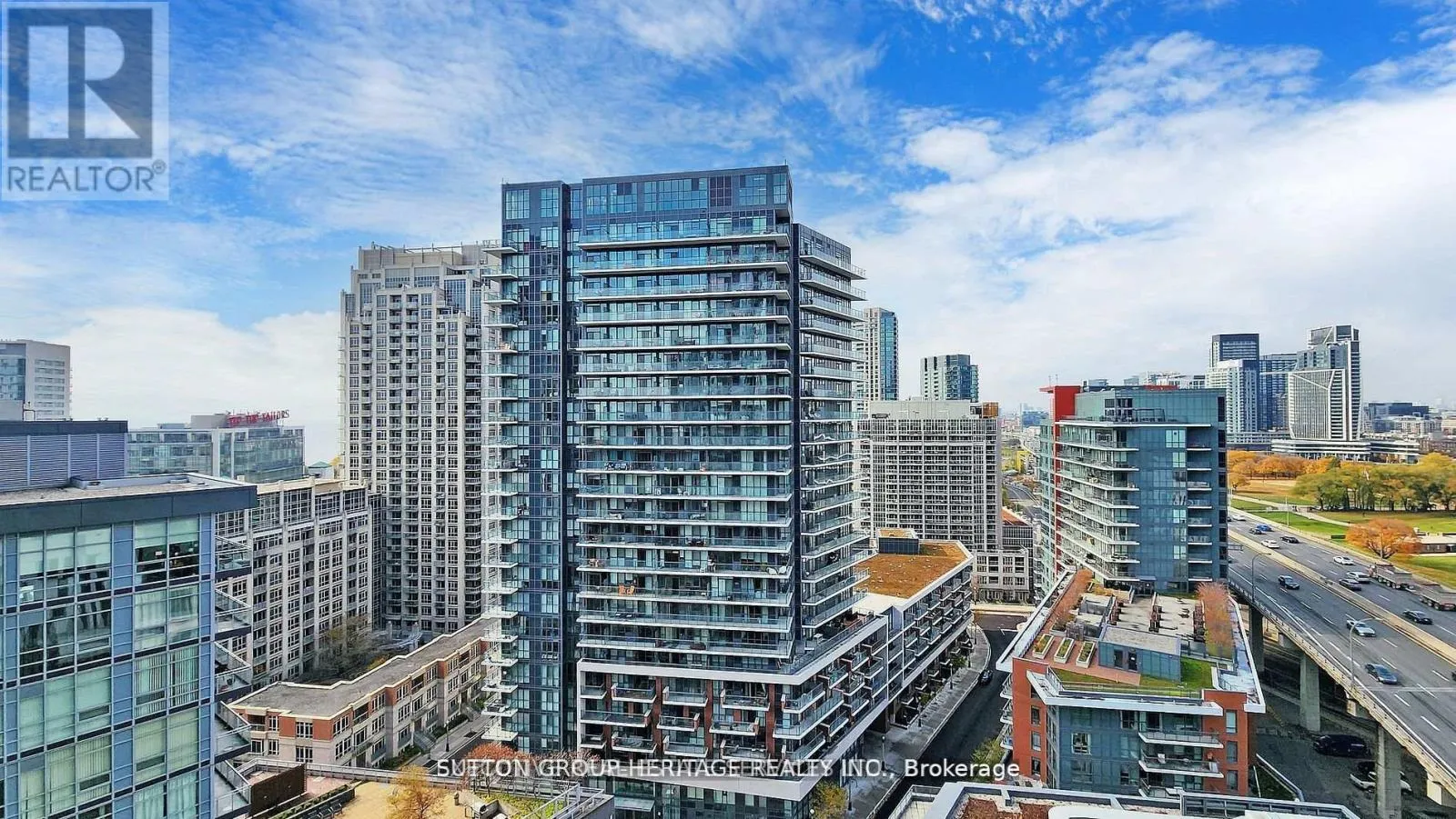 Apartment for rent: 1901 - 20 Bruyeres Mews, Toronto, Ontario M5V 0G8