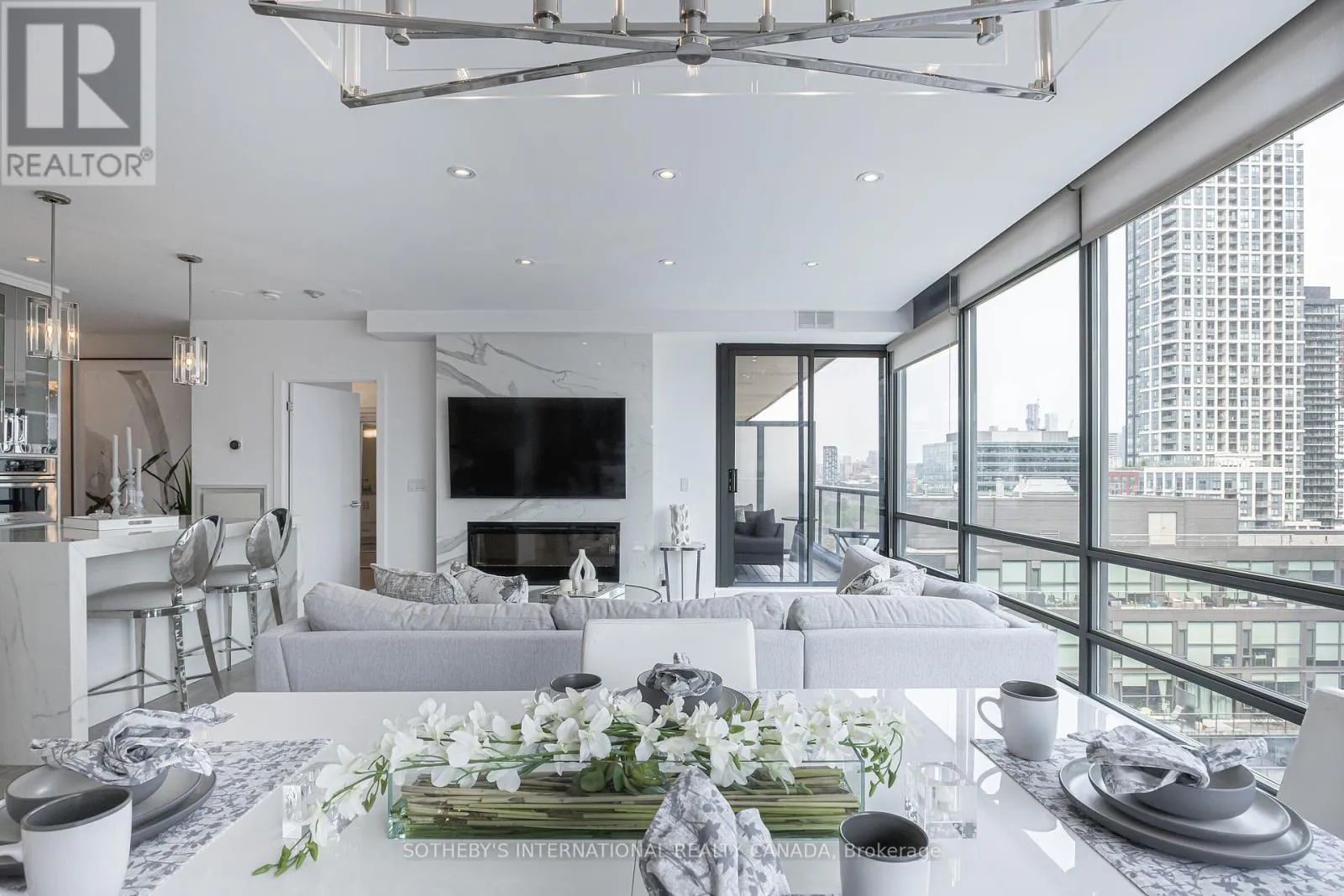 Apartment for rent: 1901 - 438 King Street W, Toronto, Ontario M5V 1L4