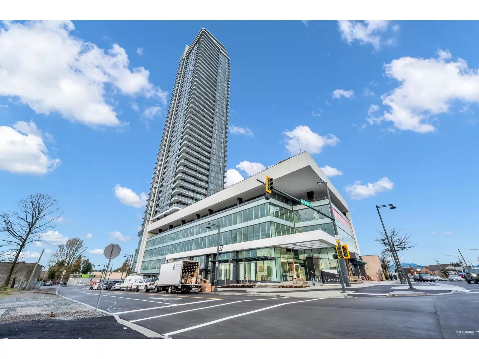 Apartment for rent: 1905 10750 135a Street, Surrey, British Columbia V3T 4E2