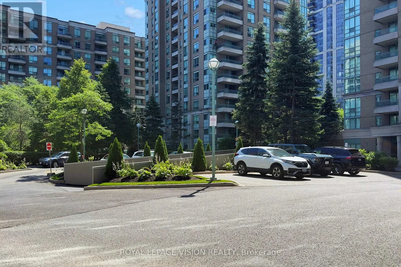 Apartment for rent: 1905 - 3 Pemberton Avenue, Toronto, Ontario M2M 4M1