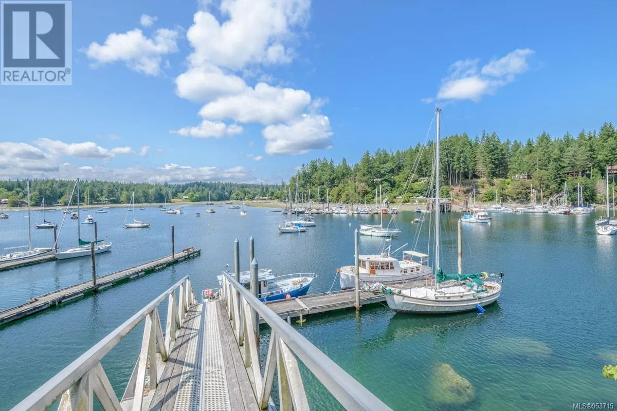 House for rent: 1905 Martin Rd, Gabriola Island, British Columbia V0R 1X7