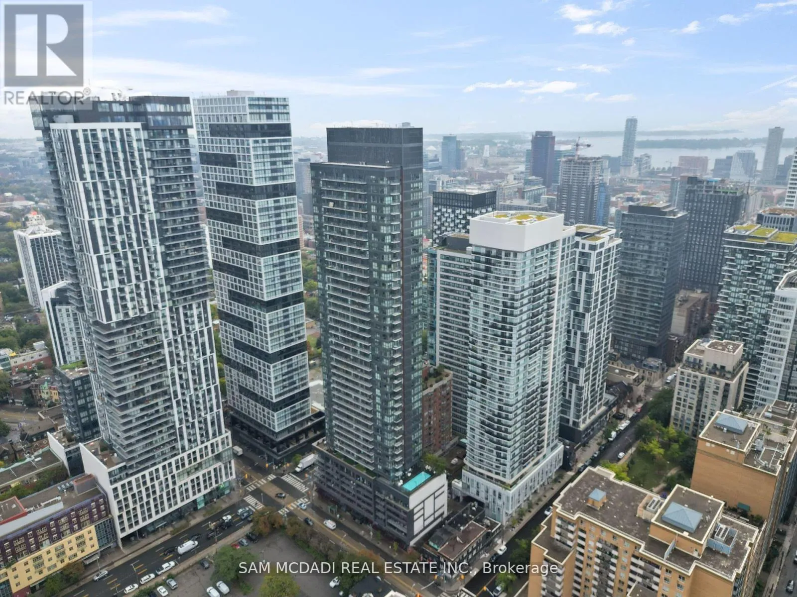 Apartment for rent: 1906 - 159 Dundas Street E, Toronto, Ontario M5B 1E4