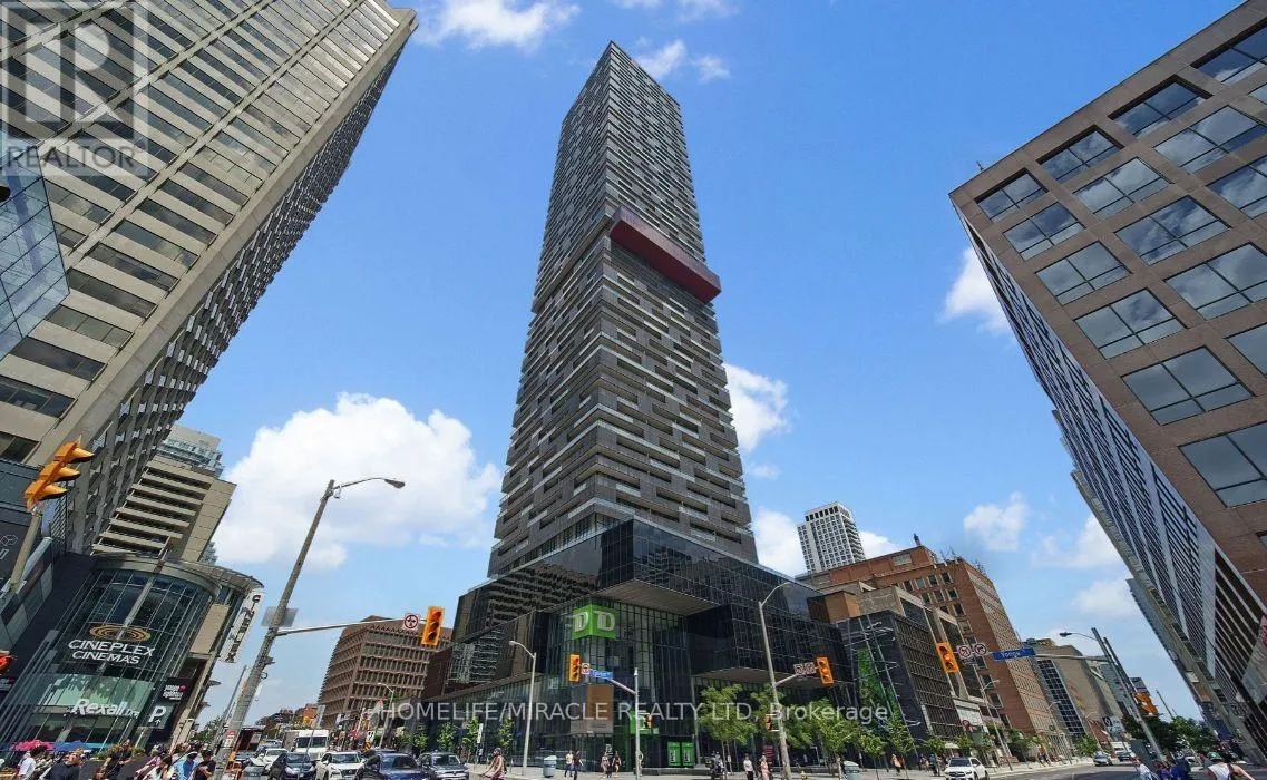 Apartment for rent: 1906 - 8 Eglington Avenue E, Toronto, Ontario M4P 0C1