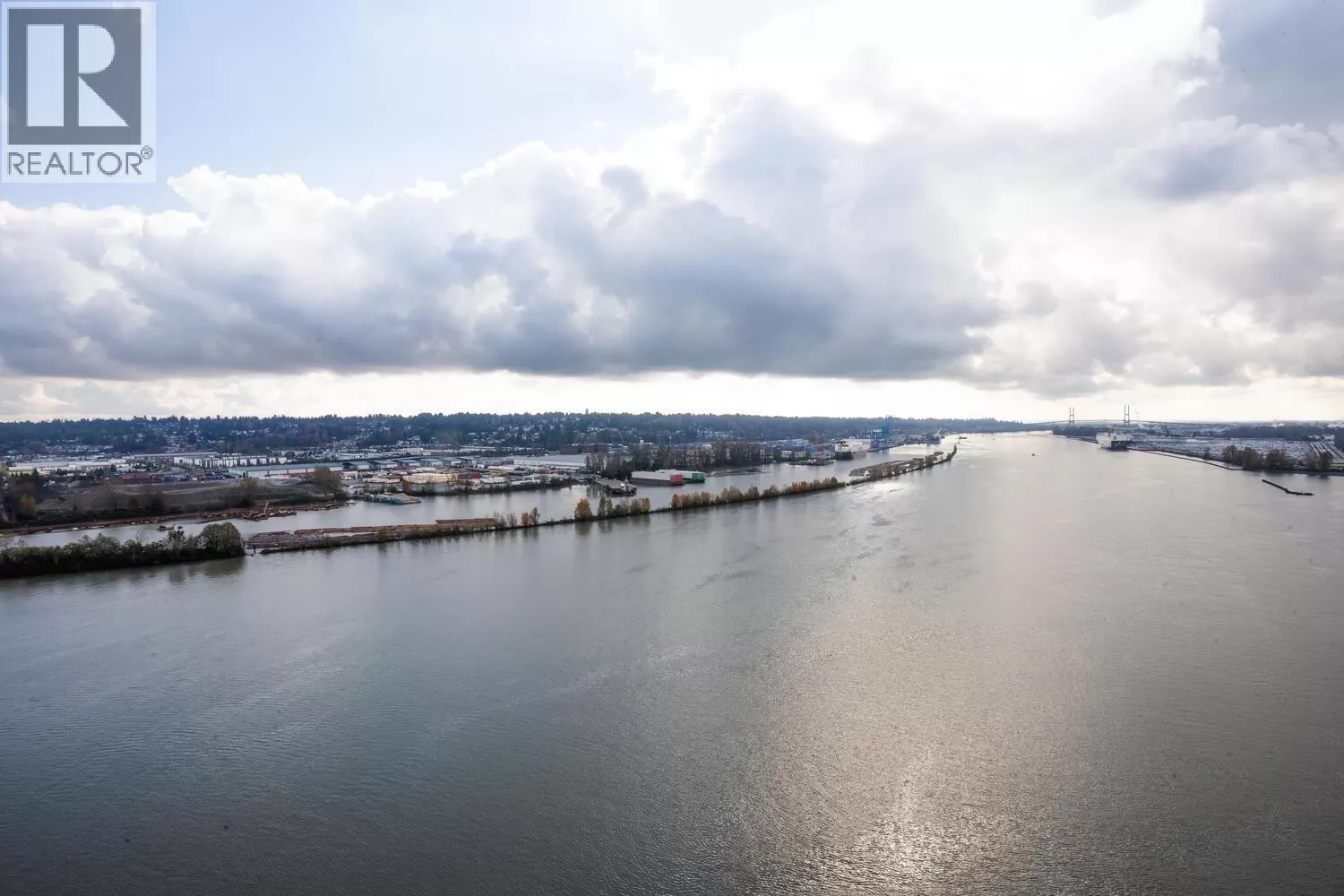 Apartment for rent: 1907 680 Quayside Drive, New Westminster, British Columbia V3M 0P2