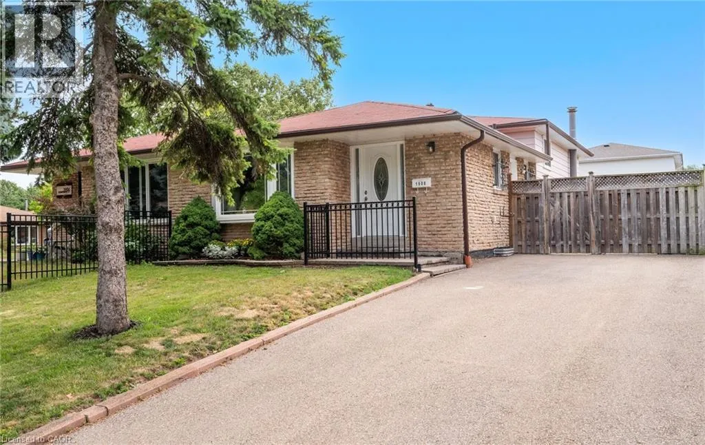 House for rent: 1908 Bonnymede Drive, Mississauga, Ontario L5J 1E1