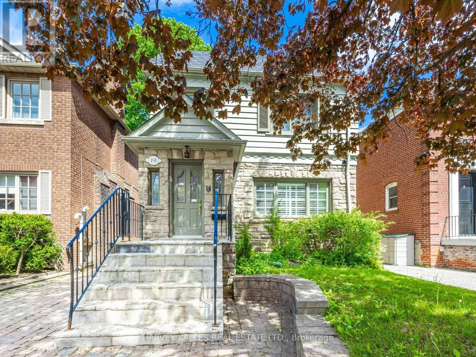 House for rent: 191 Glen Cedar Road, Toronto, Ontario M6C 3G9