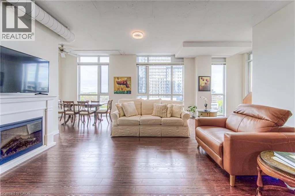 Apartment for rent: 191 King Street S Unit# 713, Waterloo, Ontario N2J 1R1