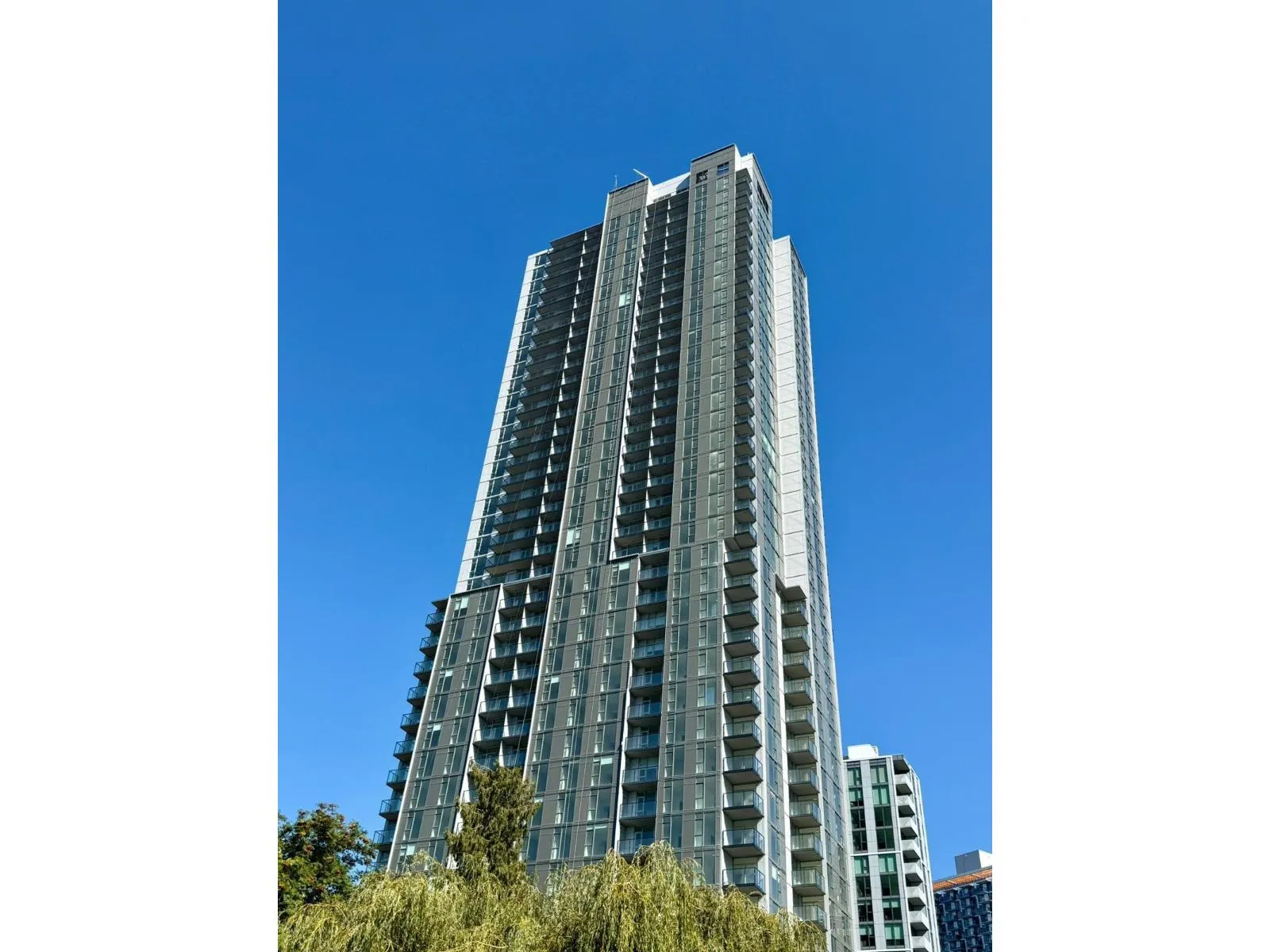 Apartment for rent: 1911 13573 98 A Avenue, Surrey, British Columbia V3T 0X1