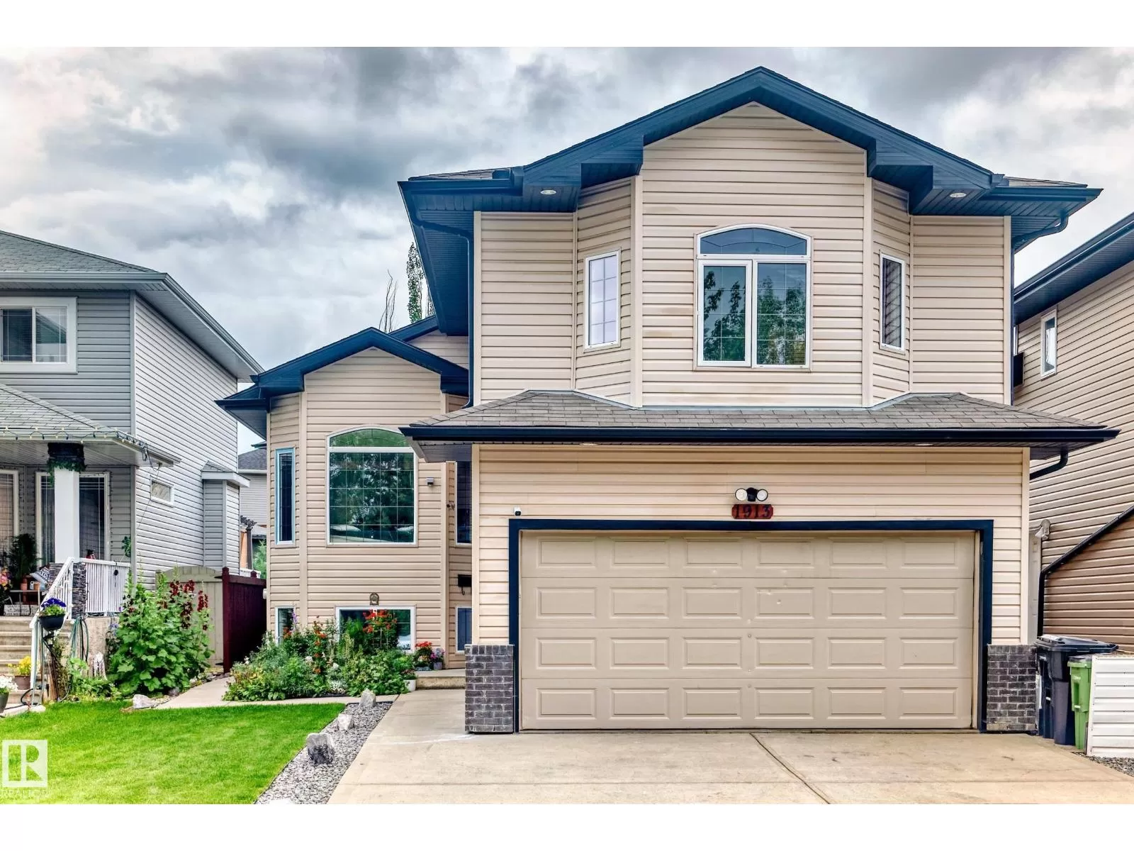 House for rent: 1913 33b Av Nw, Edmonton, Alberta T6T 0H4