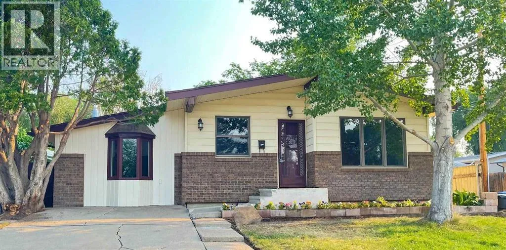 House for rent: 1919 19 Avenue S, Lethbridge, Alberta T1K 3E7