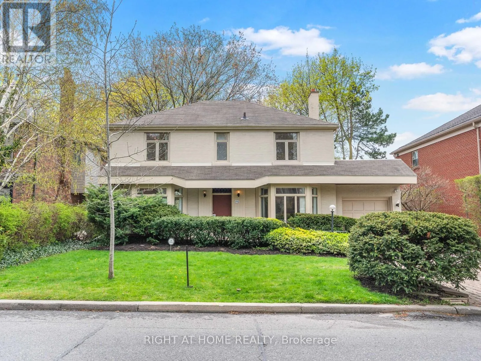 House for rent: 192 Old Forest Hill Road, Toronto, Ontario M6C 2G9