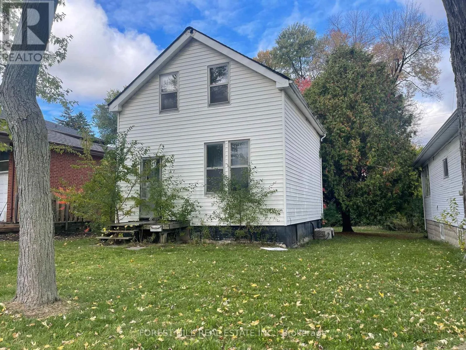 House for rent: 192 Pemberton Avenue, Toronto, Ontario M2M 1Y8