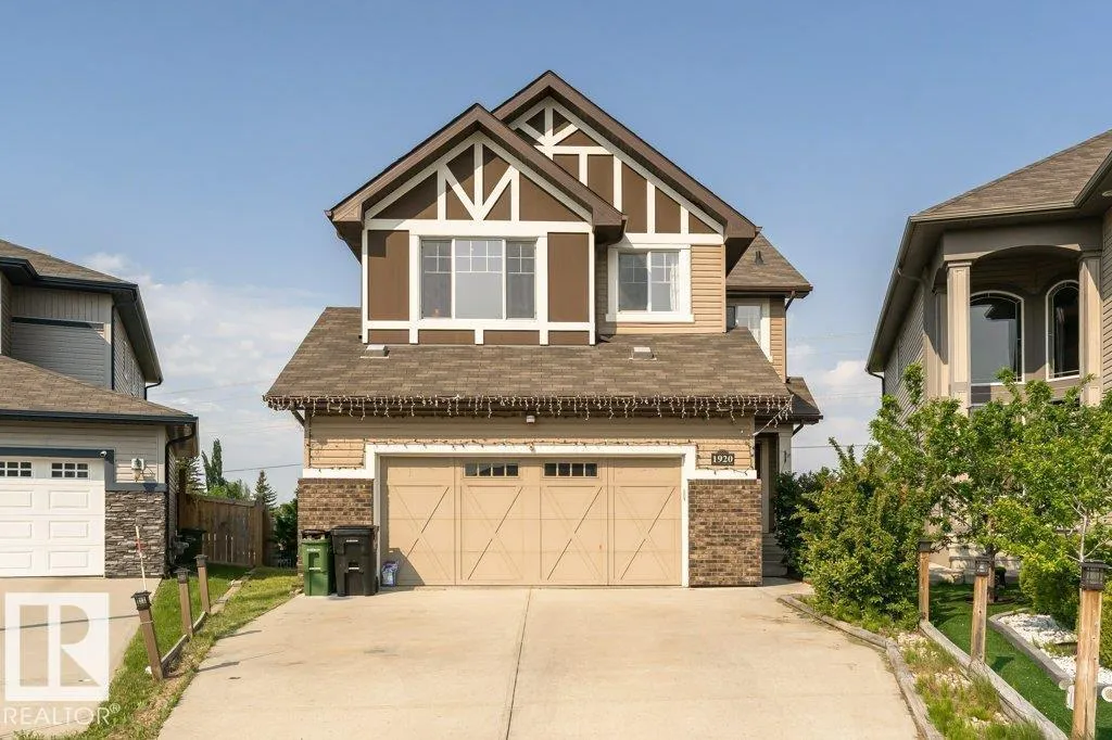 House for rent: 1920 33b St Nw, Edmonton, Alberta T6T 0L3