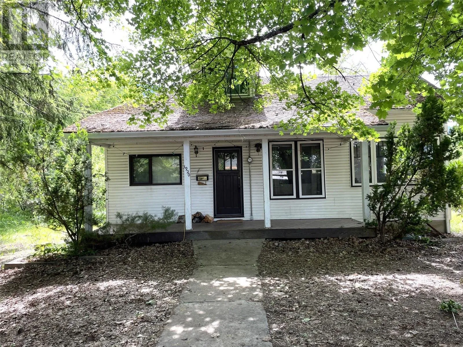 House for rent: 1920 Falls Street, Nelson, British Columbia V1L 1J9