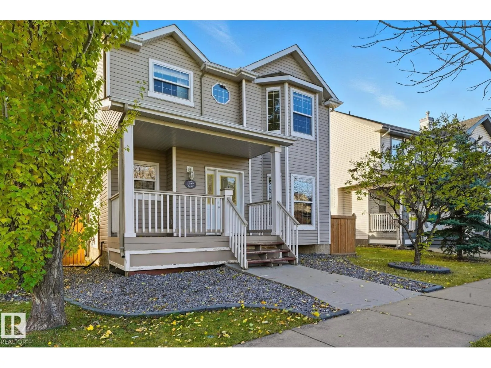 House for rent: 1922 Tanner Wd Nw, Edmonton, Alberta T6R 2S5