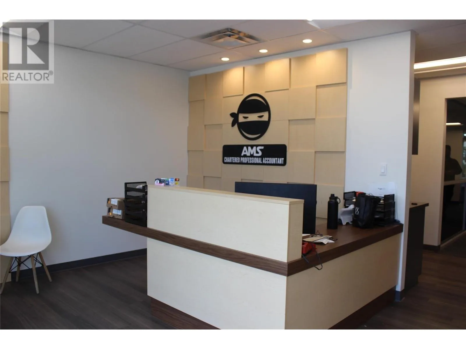 Offices for rent: 1925 Enterprise Way Unit# 107, Kelowna, British Columbia V1Y 4P7