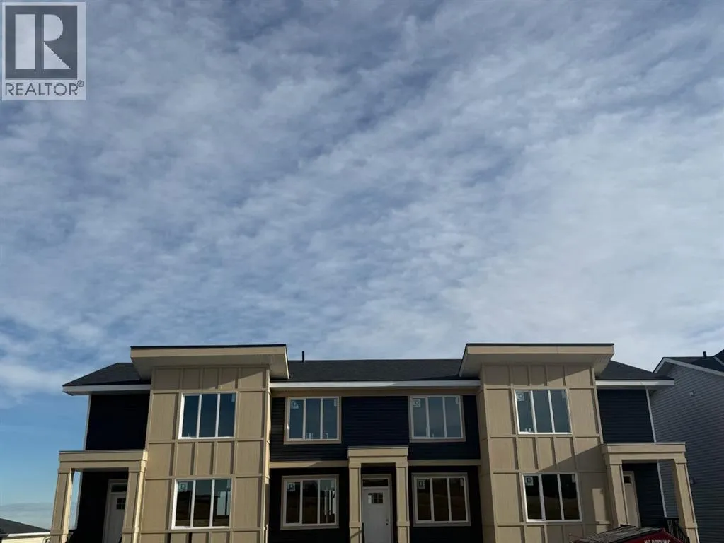 Multi-Family for rent: 1927 1929 1931 Mccaskill Drive, Crossfield, Alberta T0M 0C1