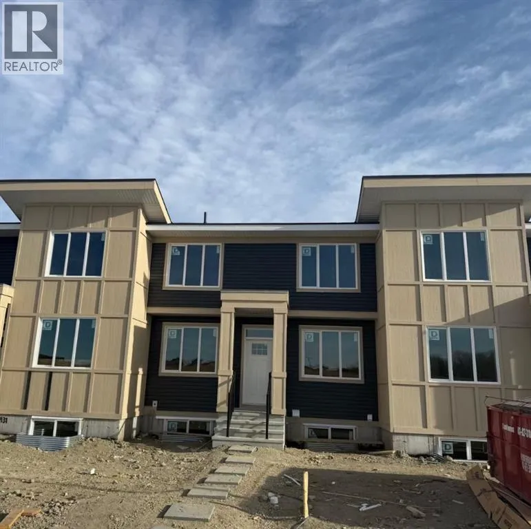 Row / Townhouse for rent: 1929 Mccaskill Drive, Crossfield, Alberta T0M 0C1