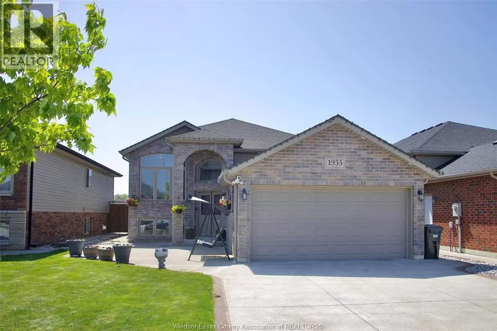 House for rent: 1935 Manitoba, Windsor, Ontario N9B 3H8