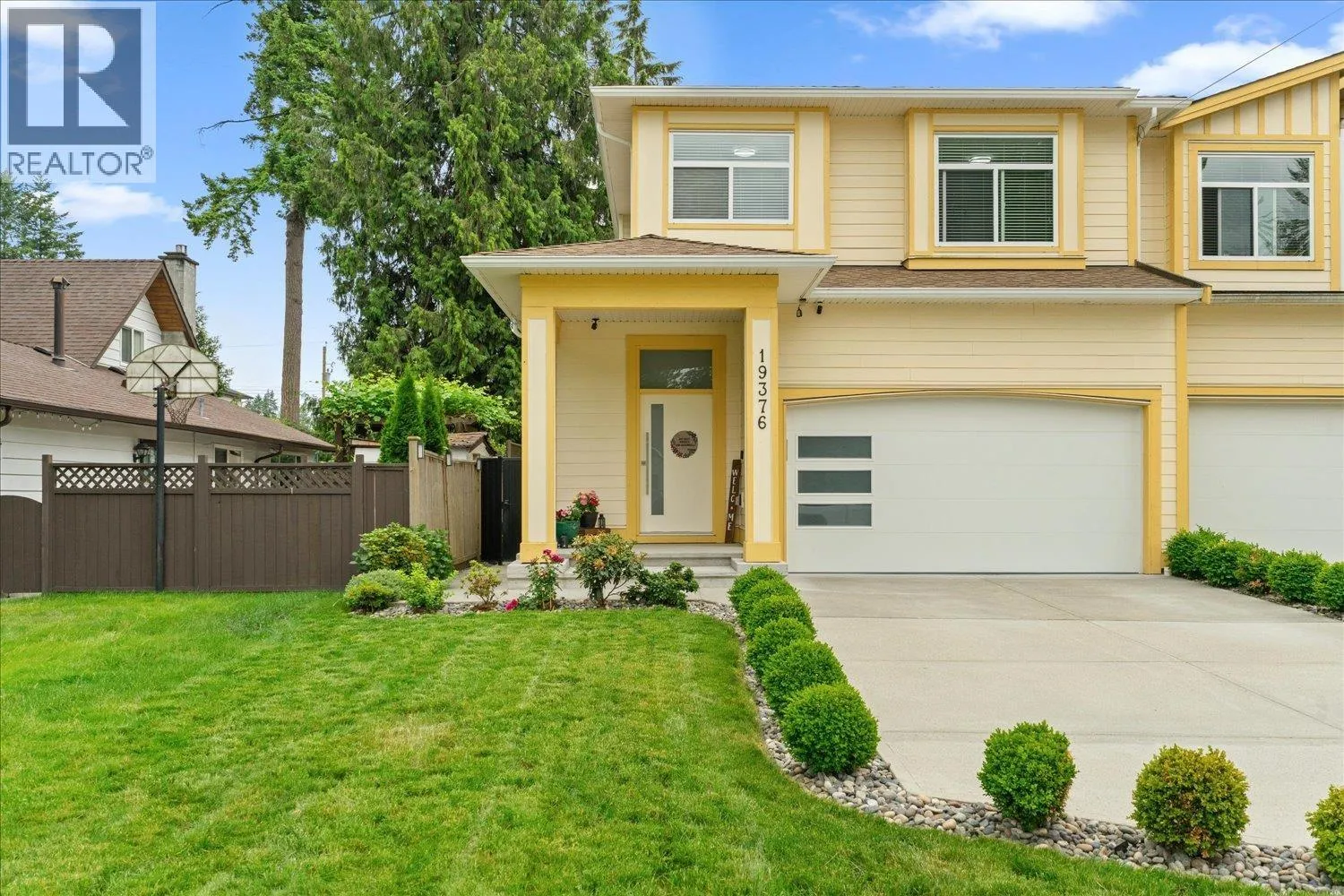 Duplex for rent: 19376 120b Avenue, Pitt Meadows, British Columbia V3Y 1H6