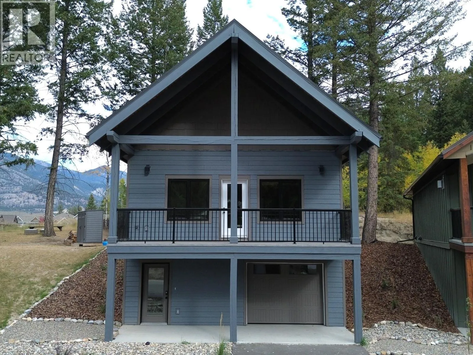 House for rent: 1938 Foxwood Trail Unit# 2, Windermere, British Columbia V0B 2L2